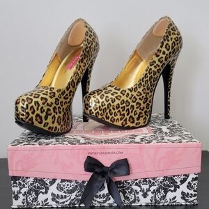 Bordello,  Teeze-37, Size 8